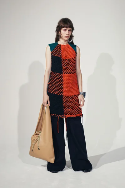 Look 11